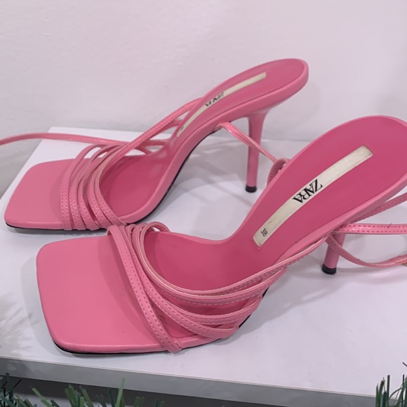 SOLD - Picture 3 of 4